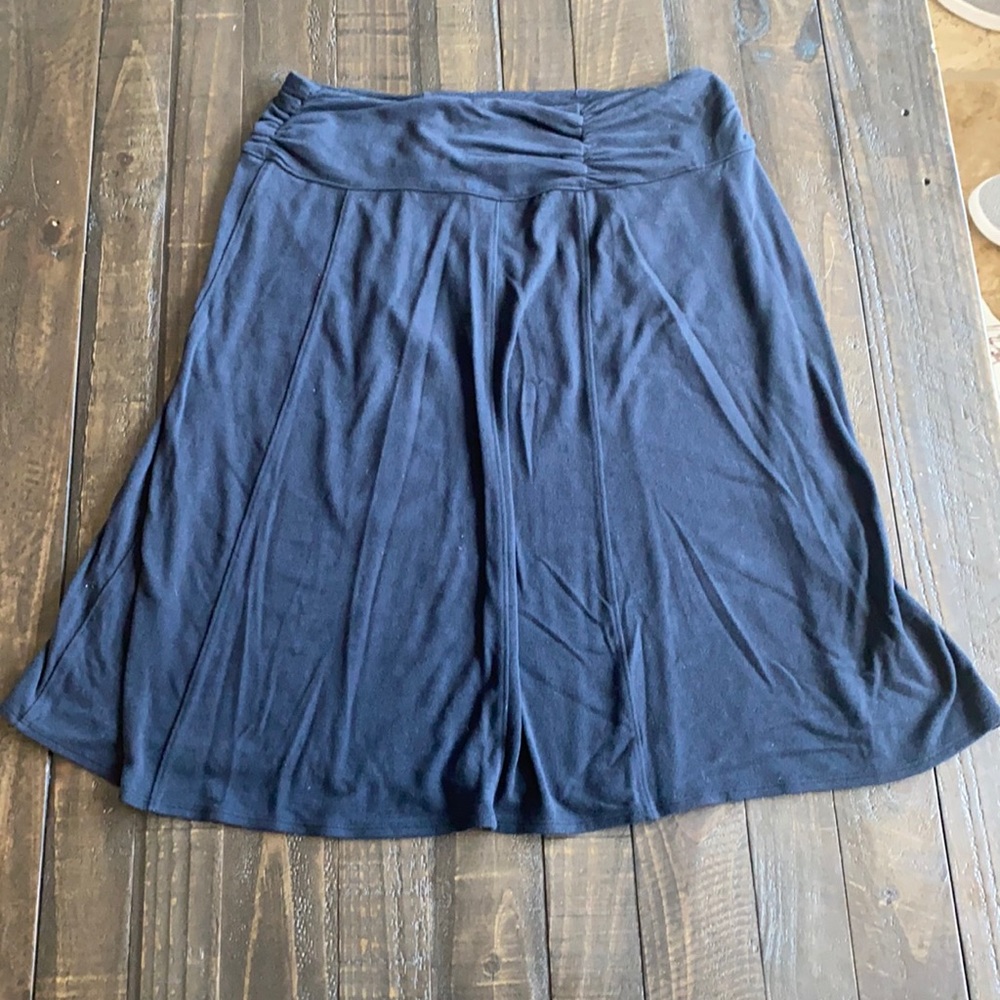 Black athleta skirt